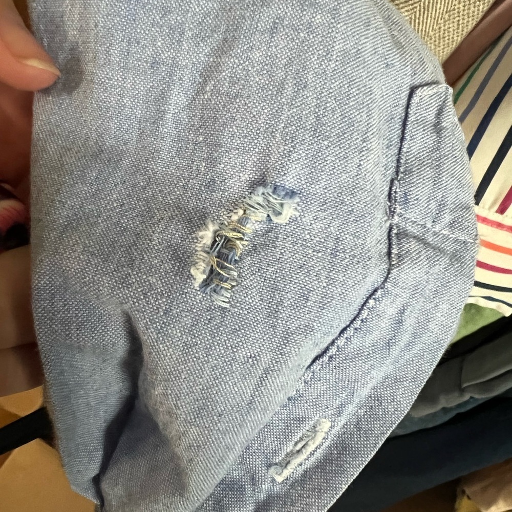 Vintage denim button down with floral embroidery - Picture 4 of 5